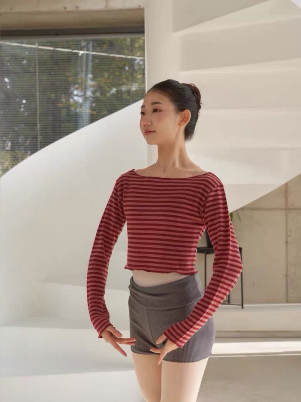 Snownov- Dance Warmup Cropped Long-Sleeve Top